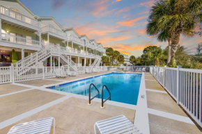 Beach Blessings Luxe 30A Townhome 2BR 3Bath, Walk to Beach, Pool, Hot Tub